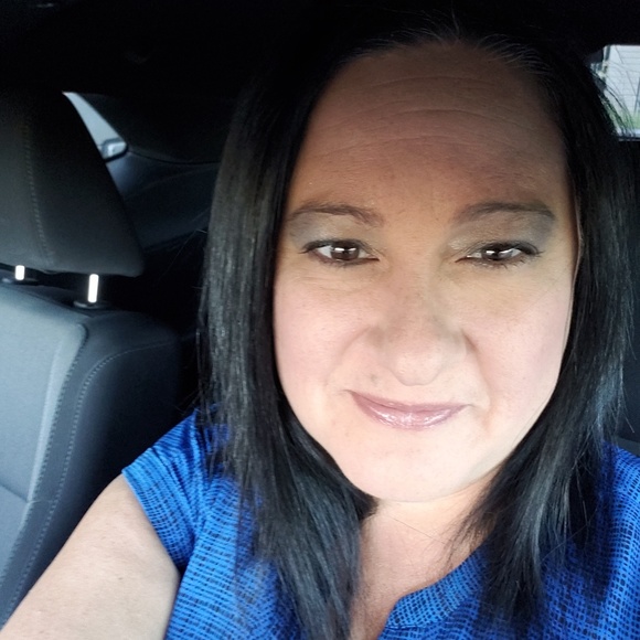 Meet your Posher, Rebecca - Picture 2 of 6